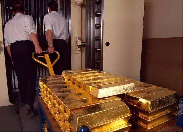 富旺配资 龙哥600吨黄金要打水漂？老美数次拒绝运回黄金，想要私吞吗？